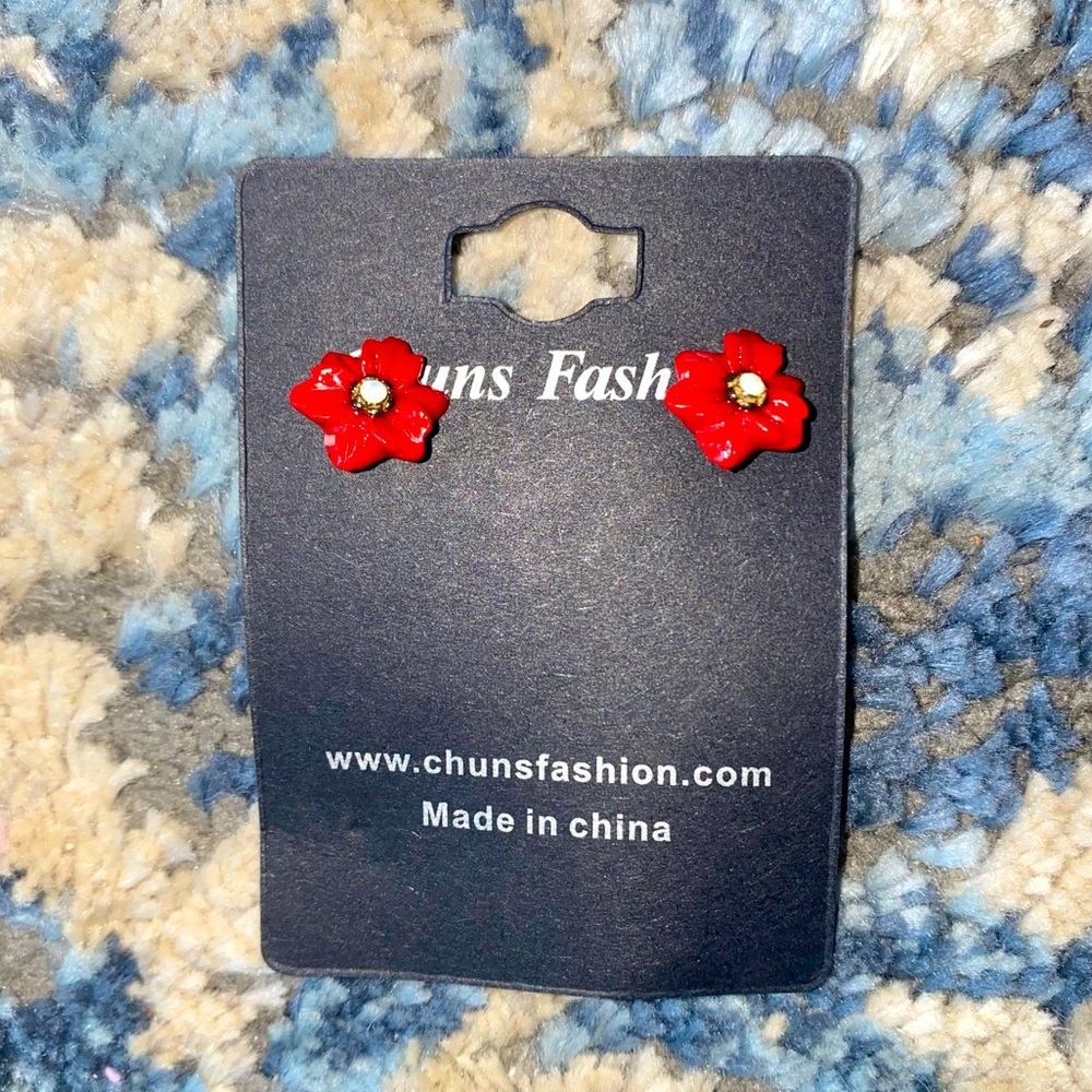 Chuns Fashion Small Red Stud Earrings